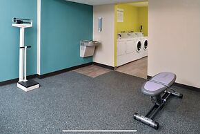 Red Roof Inn PLUS+ & Suites Tampa