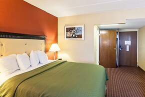 Quality Inn & Suites Lincoln South