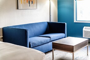 Holiday Inn Express & Suites Phoenix - Mesa West by IHG