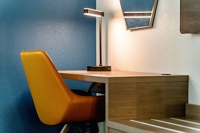 Holiday Inn Express & Suites Phoenix - Mesa West by IHG