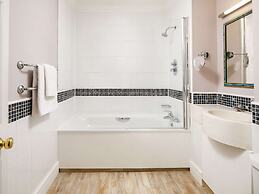 Mercure Gloucester Bowden Hall Hotel