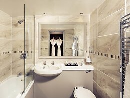Mercure Leeds Parkway Hotel