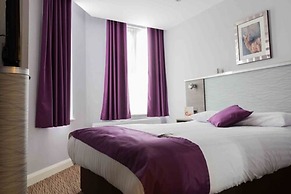 The Hog's Back Hotel & Spa Farnham