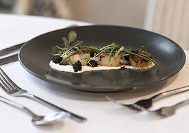 The Hog's Back Hotel & Spa Farnham