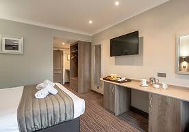 The Hog's Back Hotel & Spa Farnham