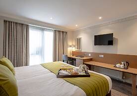 The Hog's Back Hotel & Spa Farnham