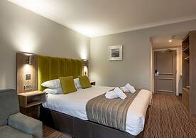 The Hog's Back Hotel & Spa Farnham