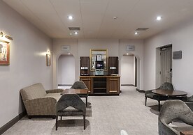 The Hog's Back Hotel & Spa Farnham