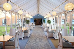 The Hog's Back Hotel & Spa Farnham