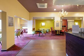 Gloucester Robinswood Hotel by Sunday