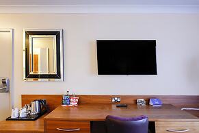 Gloucester Robinswood Hotel by Sunday