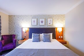 Gloucester Robinswood Hotel by Sunday