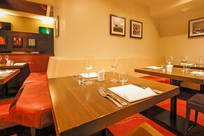 Gloucester Robinswood Hotel by Sunday