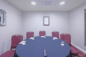Gloucester Robinswood Hotel by Sunday
