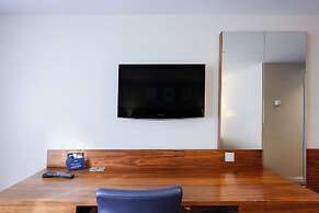 Gloucester Robinswood Hotel by Sunday
