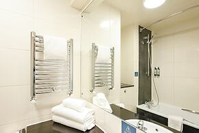 Gloucester Robinswood Hotel by Sunday