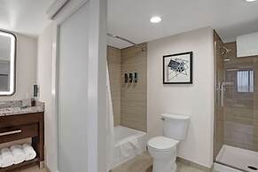 Hilton Arlington National Landing