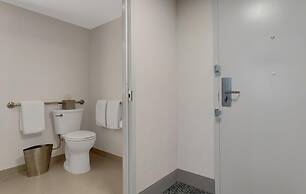 Hilton Arlington National Landing