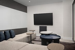 Hilton Arlington National Landing