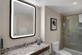 Hilton Arlington National Landing