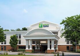 Holiday Inn Express Indianapolis Airport, an IHG Hotel