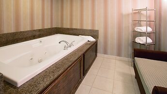 Holiday Inn Express Indianapolis Airport by IHG