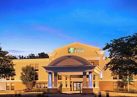 Holiday Inn Express Indianapolis Airport by IHG