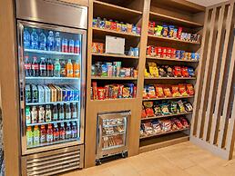 Holiday Inn Express Indianapolis Airport by IHG