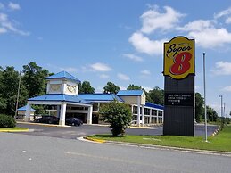 Super 8 by Wyndham Ruther Glen Kings Dominion Area