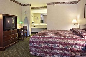 Super 8 by Wyndham Ruther Glen Kings Dominion Area