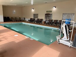 Quality Inn & Suites Hendersonville - Flat Rock