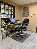 Quality Inn & Suites Hendersonville - Flat Rock