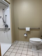 Quality Inn & Suites Hendersonville - Flat Rock