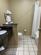Quality Inn & Suites Hendersonville - Flat Rock