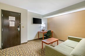 Quality Inn & Suites Jefferson City