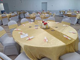 Clarion Inn & Suites Central Clearwater Beach