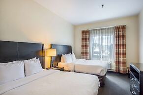 Clarion Inn & Suites Central Clearwater Beach