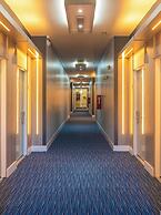 Clarion Inn & Suites Central Clearwater Beach