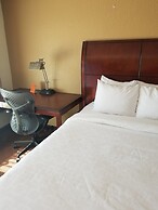 Clarion Inn & Suites Central Clearwater Beach
