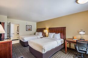 Clarion Inn & Suites Central Clearwater Beach