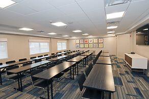 Holiday Inn Express & Suites Johnstown by IHG