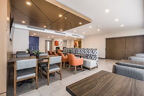 Holiday Inn Express Toronto - North York by IHG