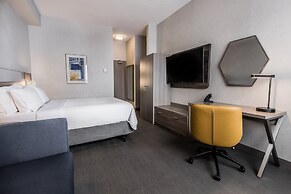 Holiday Inn Express Toronto - North York by IHG