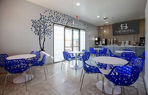 The Hotel Serene Glendale Peoria, Surestay Collection by BW