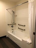 Holiday Inn Selma - Swancourt by IHG