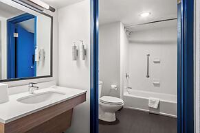 Spark by Hilton Stevensville