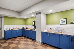 Spark by Hilton Stevensville