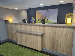Spark by Hilton Stevensville