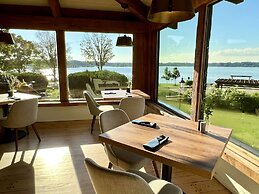 Lake Lawn Resort