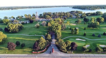 Lake Lawn Resort